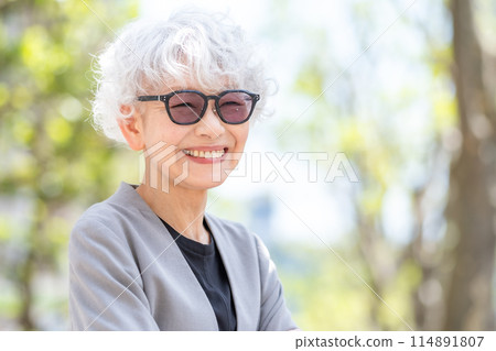 時尚高級女士太陽眼鏡 114891807