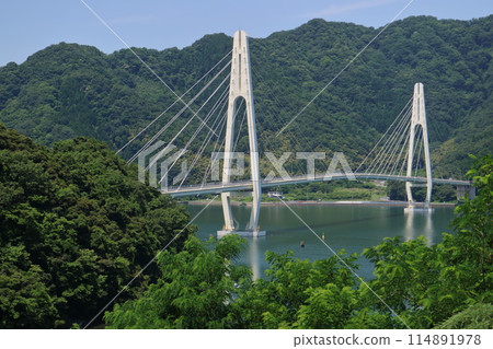 Bridge over the mountains Bridge over the mountains 114891978