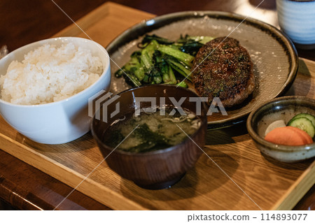 Hamburg steak and curry restaurant Kaya's Japanese-style hamburg steak set meal Hamburg steak and curry restaurant Kaya's Japanese-style hamburg steak set meal 114893077
