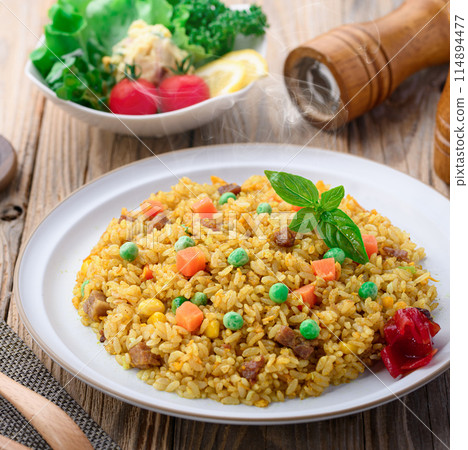 Dry curry Curry pilaf Dry curry Curry pilaf 114894477