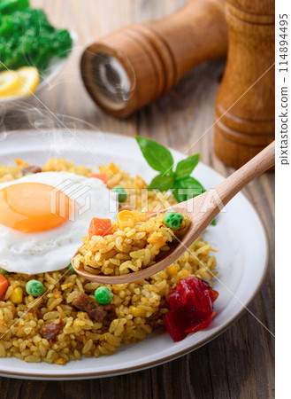 Dry curry Curry pilaf Dry curry Curry pilaf 114894495