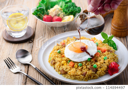 Dry curry Curry pilaf 114894497