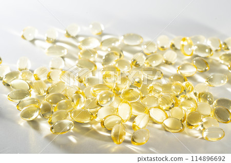 capsule, oil, pill 114896692