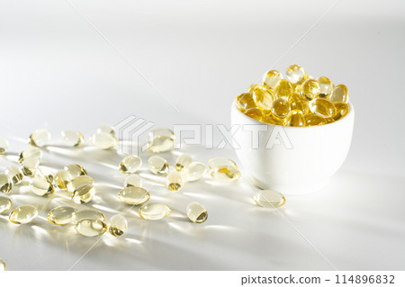 capsule, oil, pasta 114896832