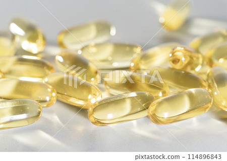 capsule, oil, pasta 114896843