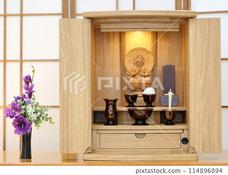 Two statues of Vairocana encased in a furniture-style altar (urban altar) Shingon sect Two statues of Vairocana encased in a furniture-style altar (urban altar) Shingon sect 114896894