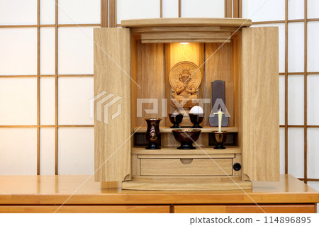 A statue of Dainichi Nyorai encased in a furniture-style altar (urban altar) Shingon sect 1 114896895