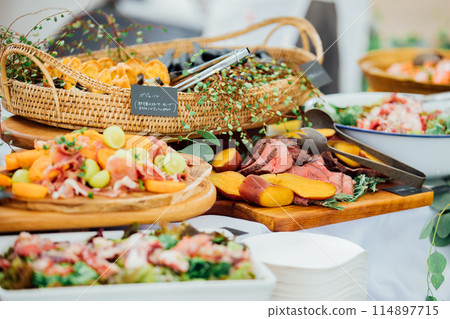 Delicious presentation of buffet food 114897715