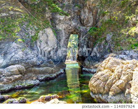 Sasagawa Nagare Glasses Rock (Murakami City, Niigata Prefecture) Sasagawa Nagare Glasses Rock (Murakami City, Niigata Prefecture) 114897924