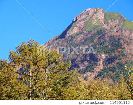 從八嶽/美濃登眺望阿彌陀山的秋景 從八嶽/美濃登眺望阿彌陀山的秋景 114901513