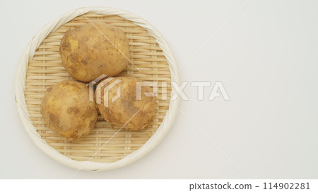 New potatoes/potatoes image New potatoes/potatoes image 114902281