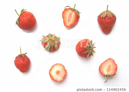 Whole strawberries and halved strawberries 114902456
