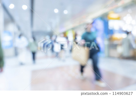 Downtown background blur Downtown background blur 114903627