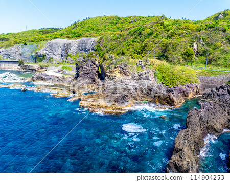 Benkei's Scissors Rock (Sado City, Niigata Prefecture) 114904253