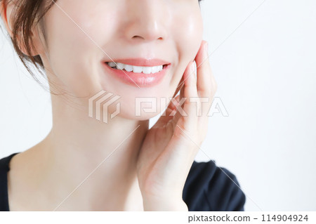 女人臉部皮膚護理圖片 114904924