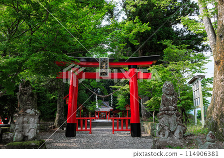 燒酒人物，日本最古老的郡山八幡神社 114906381