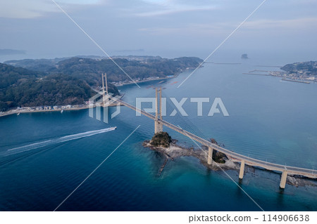無人機攝影 | 玄界海壁島的呼子大橋和街道景觀 | 佐賀縣唐津市 114906638