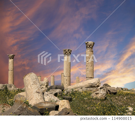 Roman ruins at Umm Qais (Umm Qays)--is a town in northern Jordan near the site of the ancient town of Gadara, Jordan. Against the background of a beautiful sky with clouds 114908015