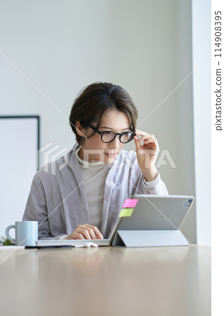 Woman feeling tired eyes Woman feeling tired eyes 114908395