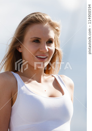 Young attractive woman portrait 114908594