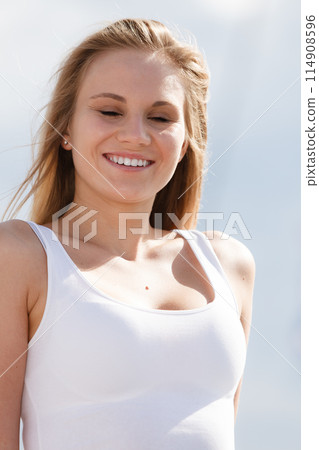 Young attractive woman portrait Young attractive woman portrait 114908596