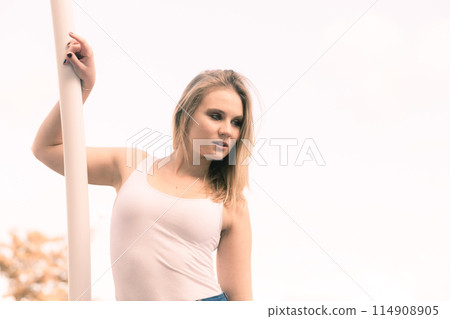 Portrait of beauty woman Portrait of beauty woman 114908905