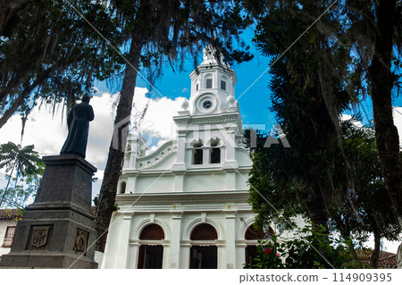 Central square and the Minor Basilica of the Immaculate Conception at the heritage town of Salamina. 114909395