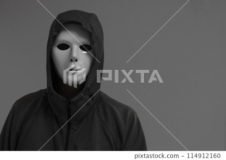 Man with white mask 114912160