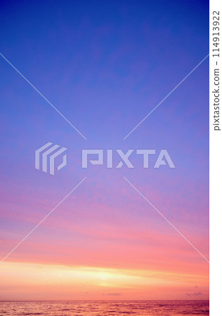 The sky before sunrise, late May 114913922