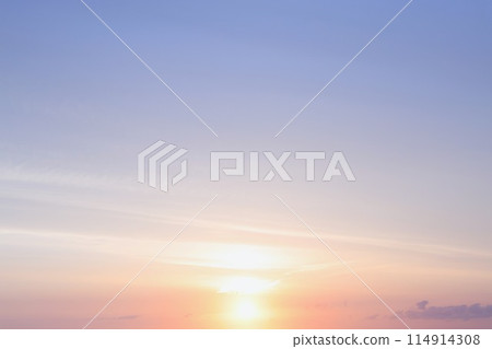 Morning sun in late May, Hitachi City, Ibaraki Prefecture 114914308