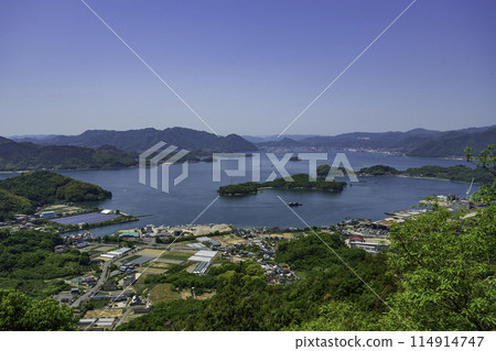 Innoshima: The Seto Inland Sea from Shiratakiyama Kannondo Observatory, Hososhima and Kohososhima, Onomichi City, Hiroshima Prefecture 114914747
