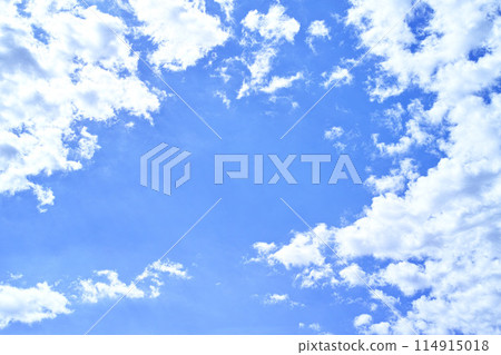 Blue sky and cloud image 114915018
