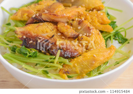 味噌烤青花魚碗 114915484