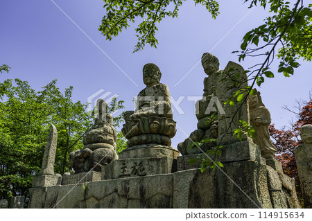 Innoshima, Shiratakiyama Five Hundred Arhats, Shaka Triad Statue, Onomichi City, Hiroshima Prefecture 114915634