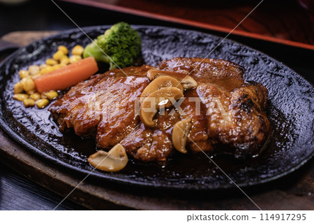Sauteed Pork (Ton-tei Tsukumo) 114917295