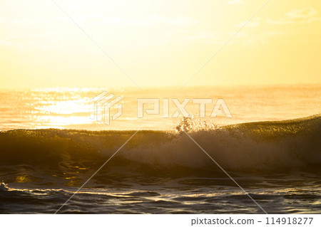 Rough sea 114918277