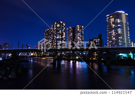 東海道新幹線轉乘線及高層公寓大樓 東海道新幹線轉乘線及高層公寓大樓 114921547