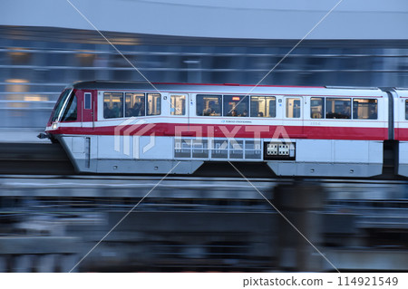 飛馳的東京單軌電車1000型複製畫 飛馳的東京單軌電車1000型複製畫 114921549