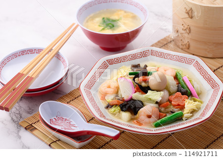 Chinese cuisine Eight treasures 114921711