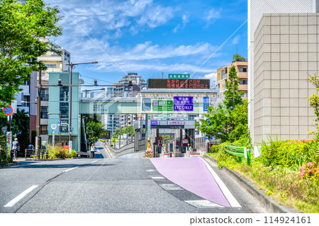 Urban landscape of Meguro-ku, Tokyo, Yamate-dori, Shuto Expressway, Tomigaya toll gate Urban landscape of Meguro-ku, Tokyo, Yamate-dori, Shuto Expressway, Tomigaya toll gate 114924161