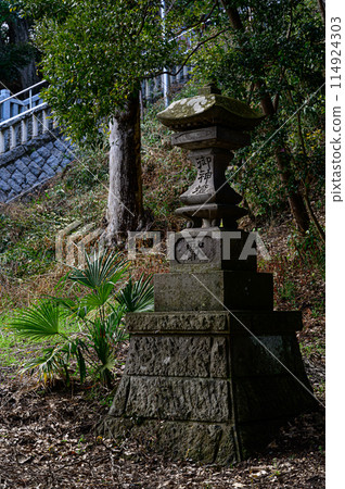 Kiyoyoshi Shrine Lantern Kiyoyoshi Shrine Lantern 114924303