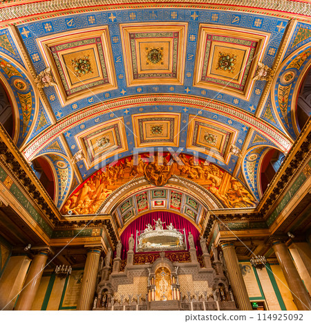Saint Vincent de Paul chapel, Paris, France 114925092