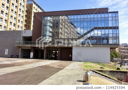 九州大學伊東校區工學部教學大樓 114925594