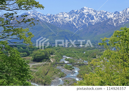 五月的白馬：北阿爾卑斯山有殘雪 114926357