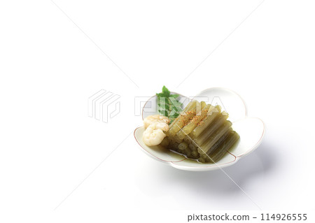Spring wild vegetable dish: Boiled butterbur (white background) Spring wild vegetable dish: Boiled butterbur (white background) 114926555