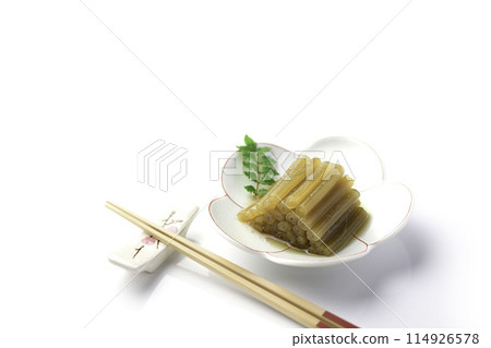 Spring wild vegetable dish: Boiled butterbur (white background) 114926578