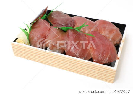 壽司，壽司，鮪魚，配料，紅肉，握壽司，握壽司，壽司，海鮮，魚，日本料理，日本料理，海鮮，生魚片，日本 114927097