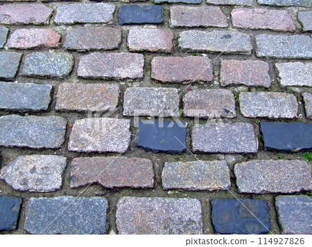 Cobbled road Cobbled road 114927826