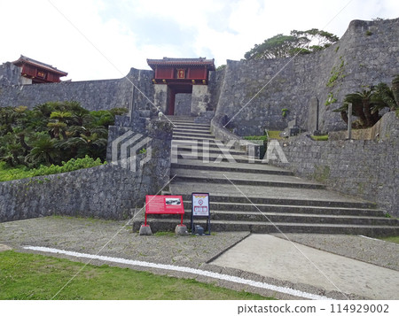 Zuisenmon Gate of Shuri Castle, Naha City, Okinawa Prefecture Zuisenmon Gate of Shuri Castle, Naha City, Okinawa Prefecture 114929002