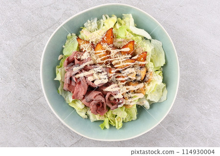Beef salad,Spicy salad of roasted beef, Thai style food,Thai beef salad spicy dish. Beef salad,Spicy salad of roasted beef, Thai style food,Thai beef salad spicy dish. 114930004